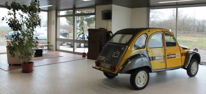 Garage Alary-Véron-2CV